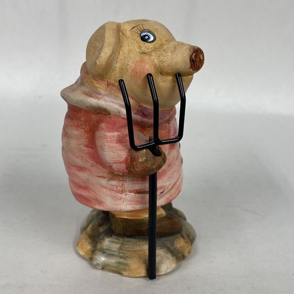 Pig Figurine In Pink Jacket Holding Rake Mrs. Farmer Farmhouse Country - As Is - Picture 5 of 11